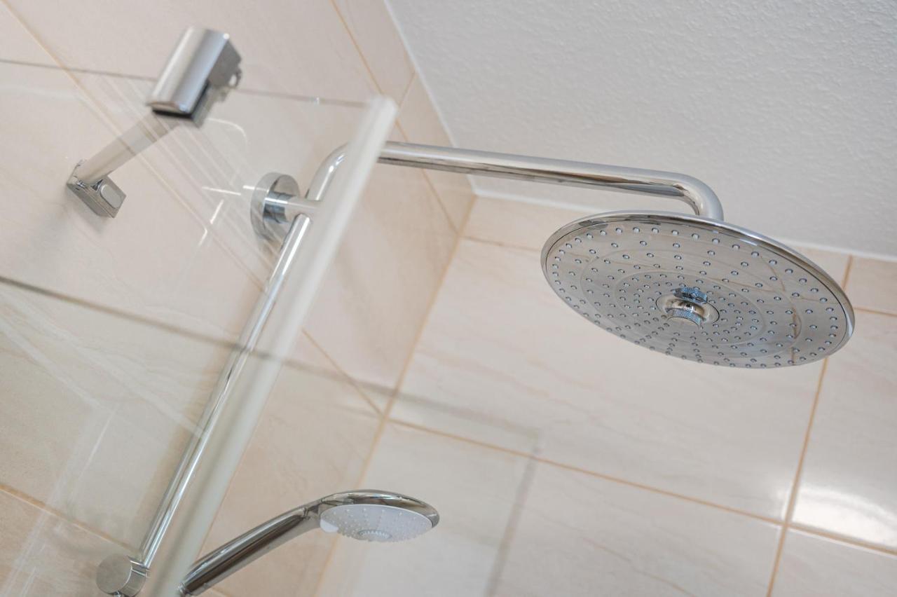 Reetdachhaus Am Haff Mit Sauna, Terrasse, Wlan Zirchow Luaran gambar