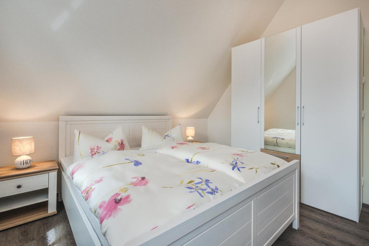 Reetdachhaus Am Haff Mit Sauna, Terrasse, Wlan Zirchow Luaran gambar
